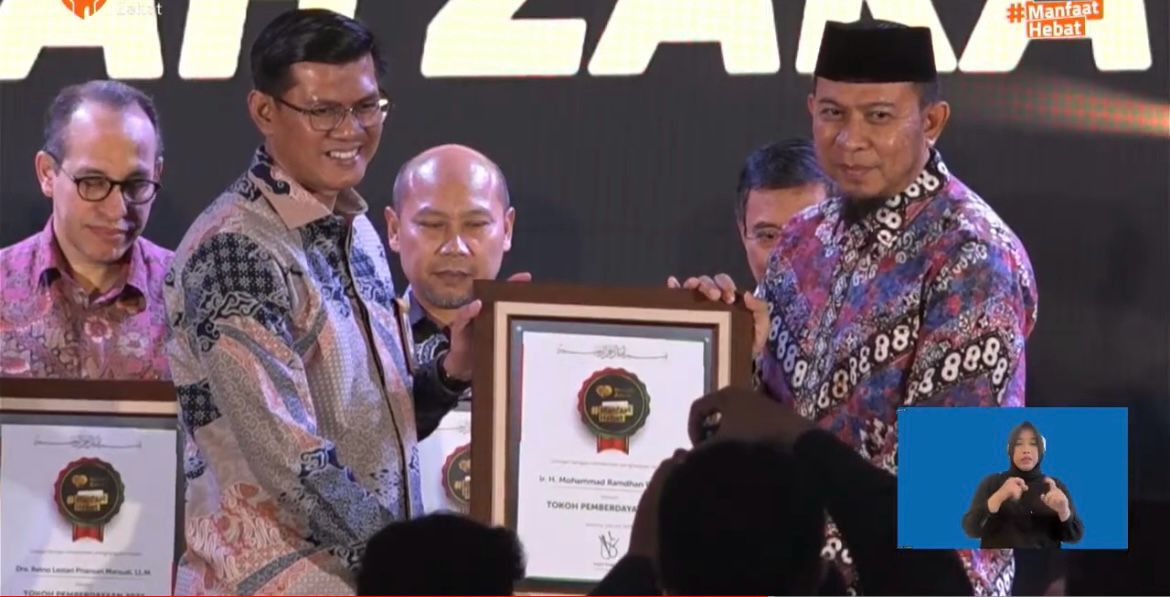 Berhasil Turunkan Angka Stunting, Danny Raih Penghargaan Tokoh Pemberdayaan 2023
