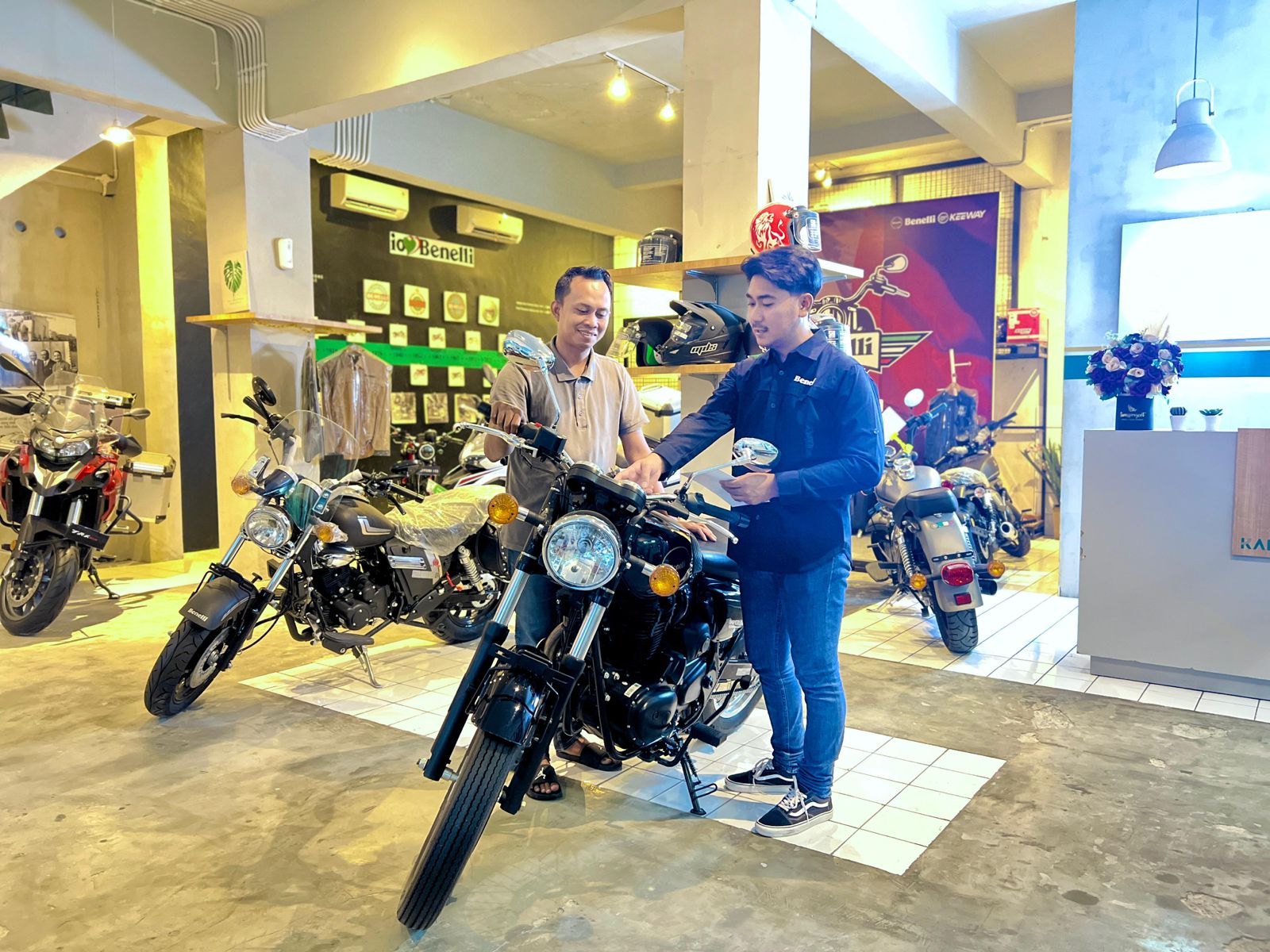Banjir Hadiah, Beli Benelli-Keeway Bisa Dapat Iphone 15 hingga Moped
