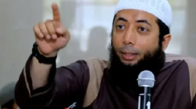 Masjid Raya Tolak Tabligh Akbar Ustadz Khalid Basalamah