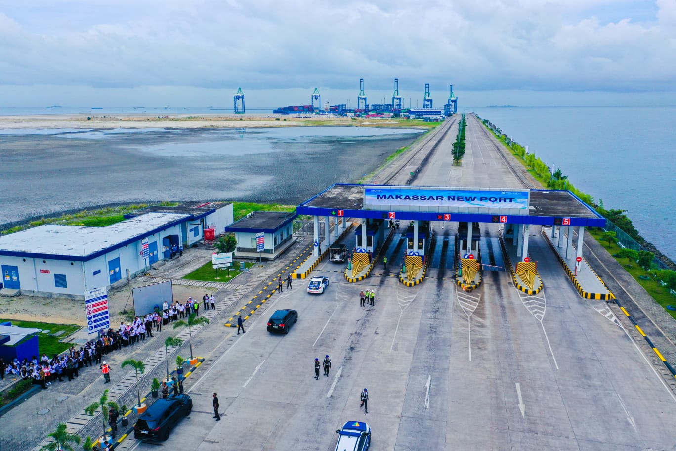 PLN Memasok Aliran Listrik 4,3 MVA, Ciptakan Pelabuhan Ramah Lingkungan.