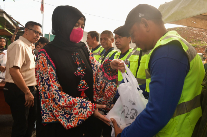 Jepretan Layar 2025 05 14 pukul 08.19.34